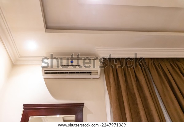 Featured image for Room with a View, or a Noisy Air Conditioner? The Reality of Hotel Room Expectations